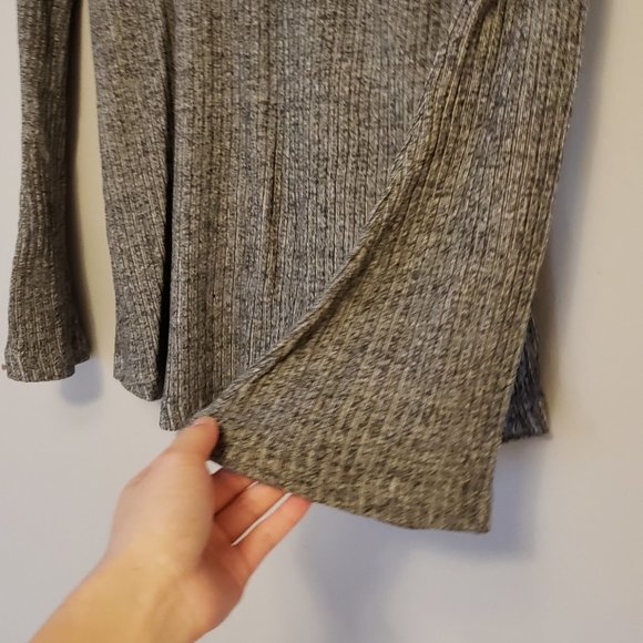 H&M Grey Bell Sleeve Long Top - Picture 4 of 4